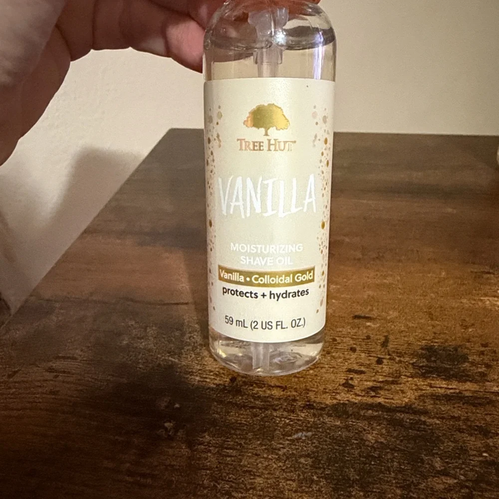 Tree Hut Vanilla Body Care Set - Picture 6 of 10